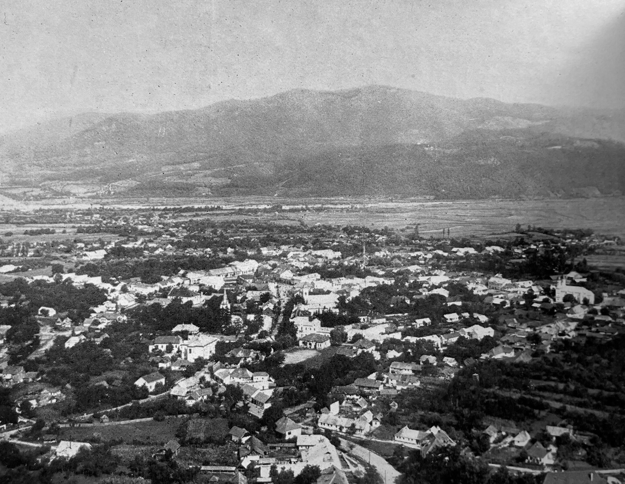 Photograph of Chust in the 1930s.