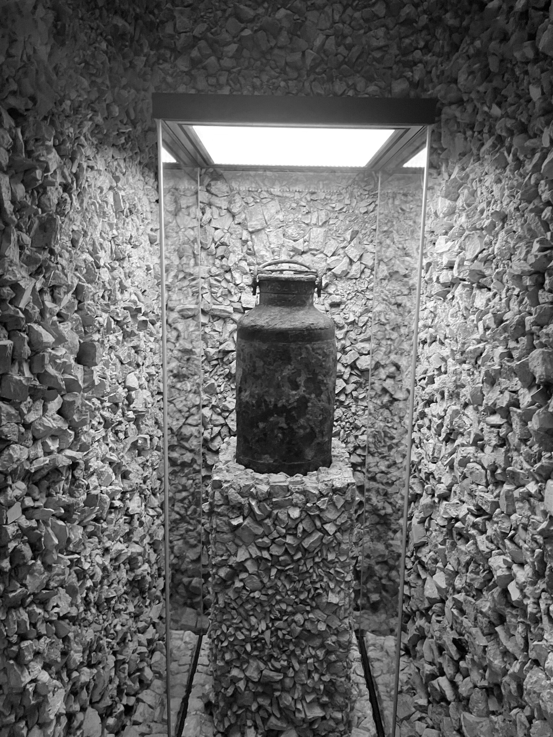 The milkchurn that once held the Ringelblum archive