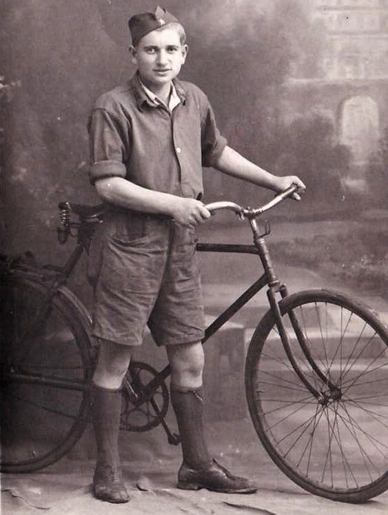 Photograph of Sam Laskier