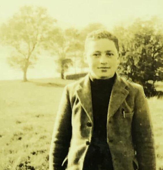 Zvi Brand in Winderrmere 1945