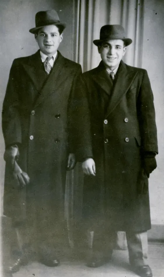 Photograph of Mottel Kirszberg and Alf Tabacznik Jan 1946.