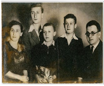 Photograph of Monty Graham & family.