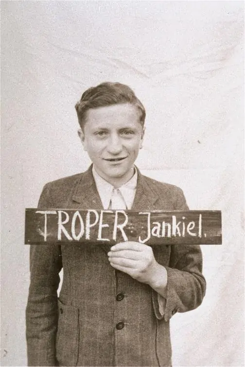 Photograph of Jankiel Troper in Kloster Indersdorf, Germany in 1945.