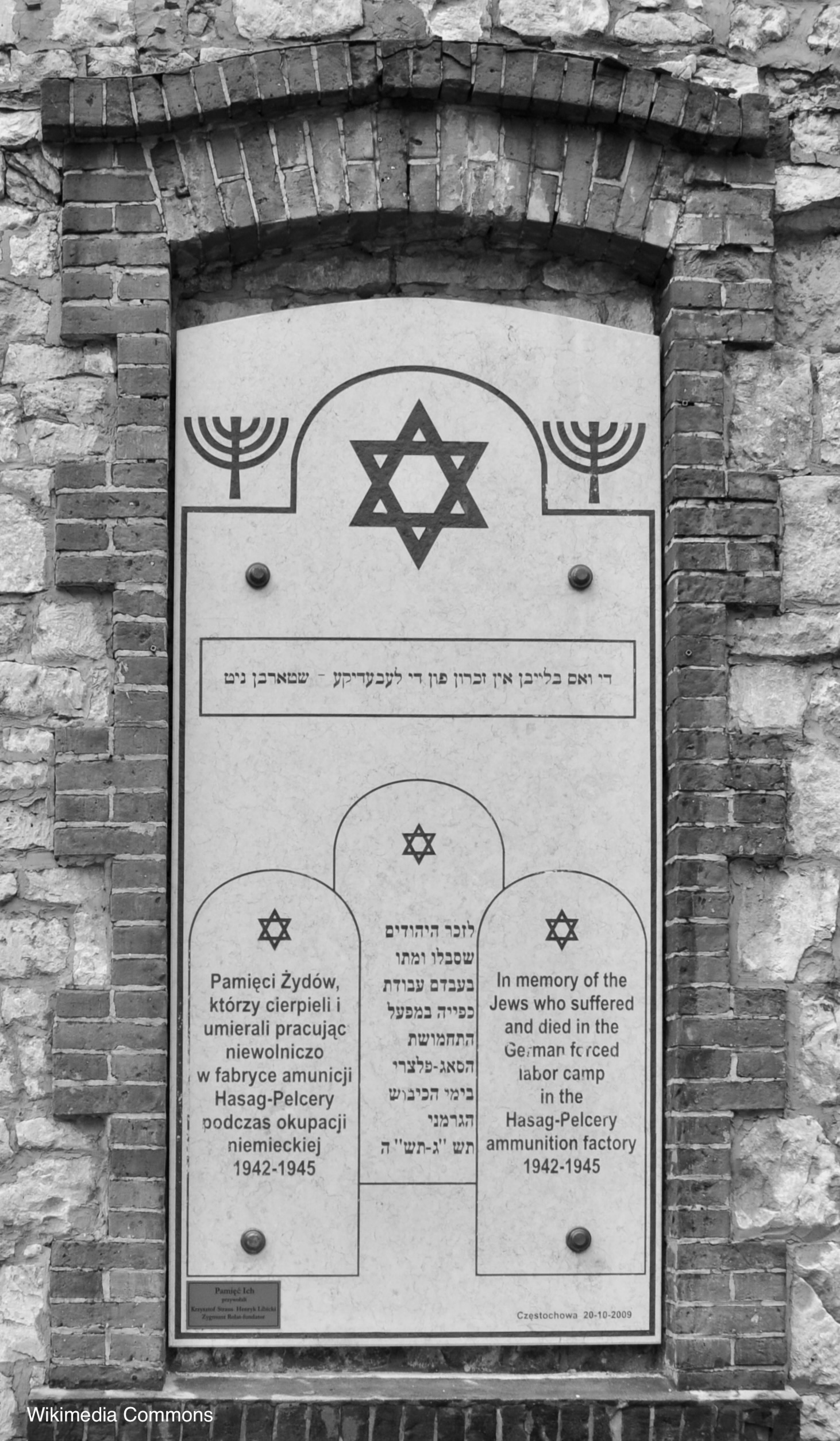 Photograph of the Częstochowa Hasag Memorial Plaque.