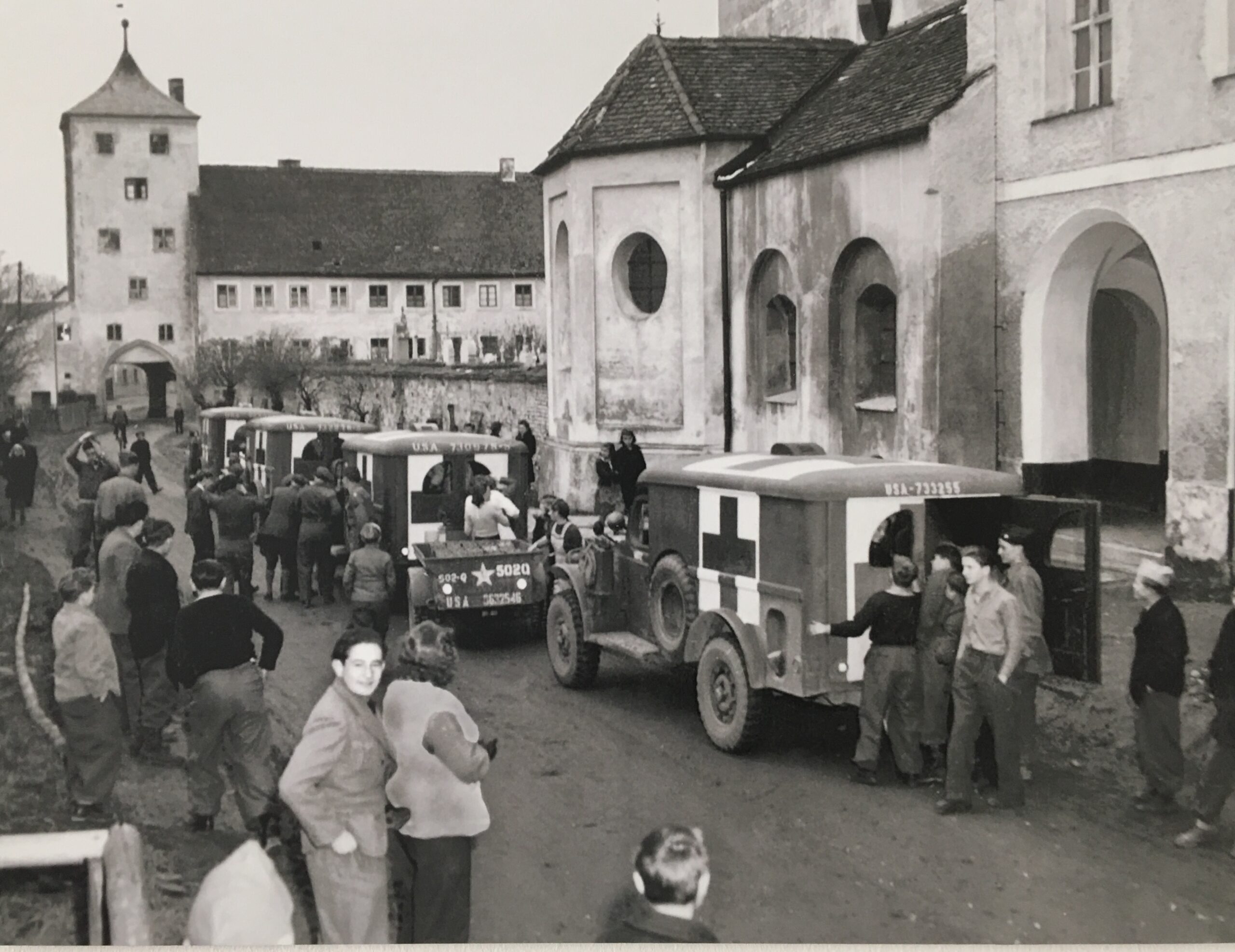Photgraph of Kloster Indersdorf Children's home.