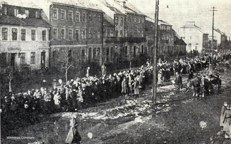 Photograph of the Final Deportation of Jews from Płock Ghetto, 1 March 1941.