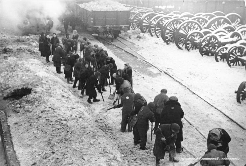 Minsk 1942, Jewish work gang