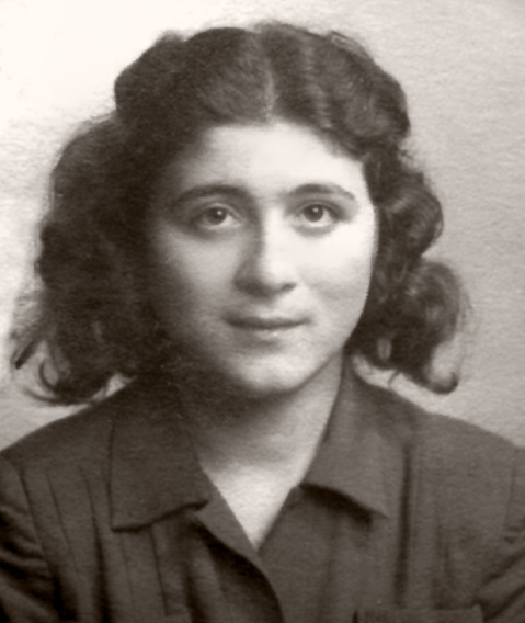 Photograph of Renata Strauss.